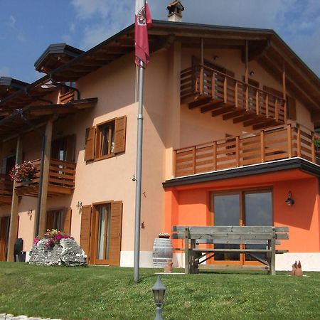 Agritur Le Pergole Hotel Villa Lagarina Buitenkant foto